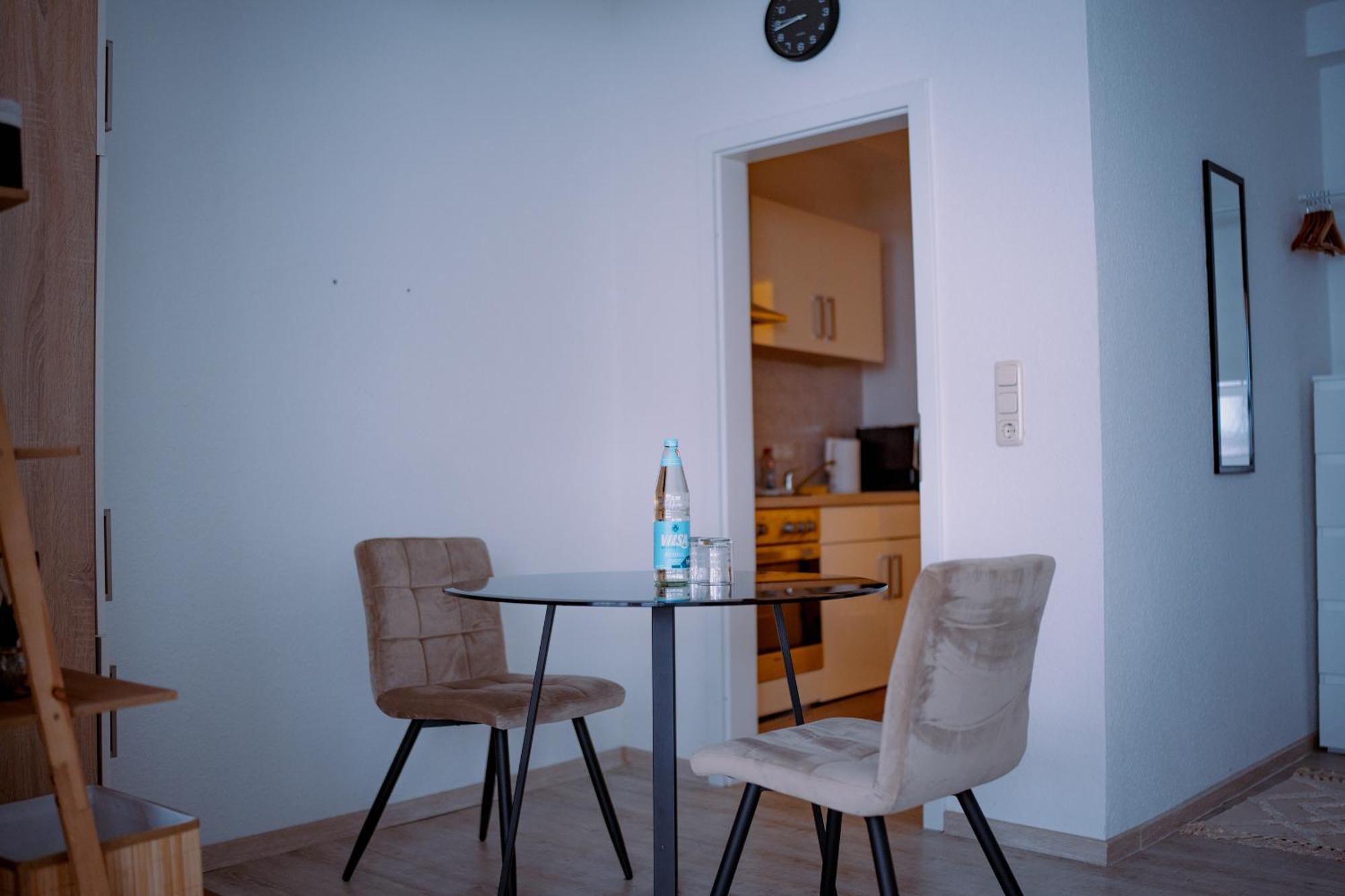 Schoenes Apartment In Der Altstadt , Kostenlose Parkplaetze In Der Naehe Emden Exterior foto